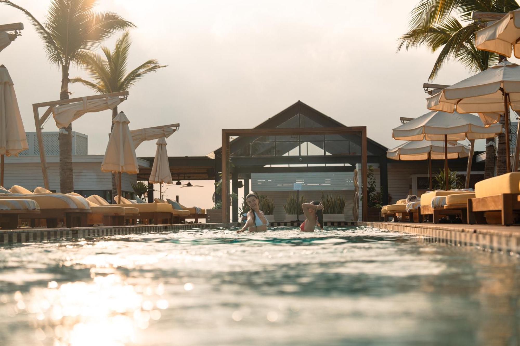 Secana Beachtown Resort & Residences Canggu Buitenkant foto